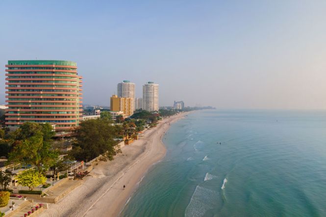 images/Hua-Hin-beach-foto.jpg